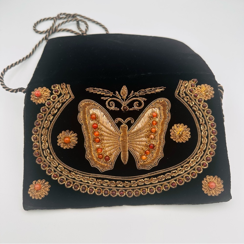 Maharani Embroidered Black and Gold Clutch Velvet Bag - Picture 5 of 13